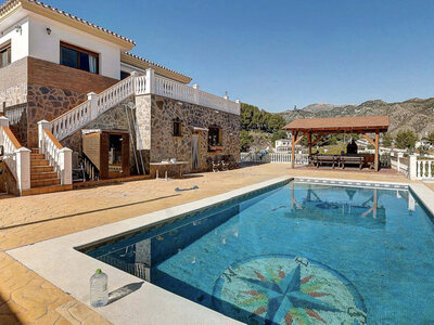 Villa zum verkauf in Nerja, Malaga