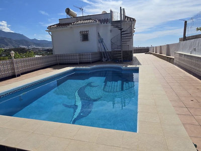 Villa te koop in Nerja, Malaga
