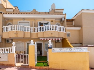 Duplex/Townhouse for sale in Urbanizacion los Balcones, Alicante