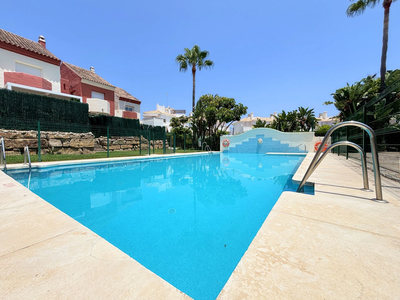 Duplex/Townhouse for sale in Estepona, Malaga