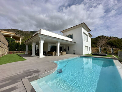 Villa zum verkauf in Mijas, Malaga