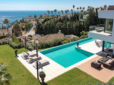 Villa for sale in Manilva, Malaga