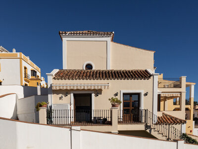 Casa adosada en venta en Benahavis, Malaga