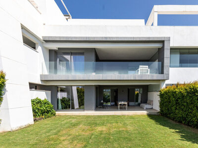 Apartamento en venta en Estepona, Malaga