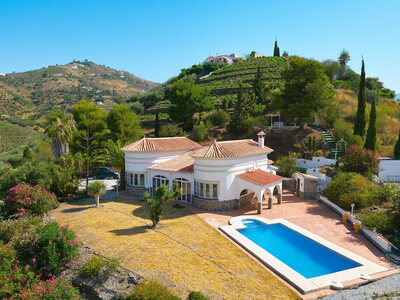 Villa for sale in Competa, Malaga