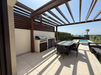 Duplex/Townhouse te koop in Estepona, Malaga