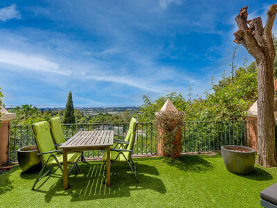 Apartment for sale in Benahavis, Malaga