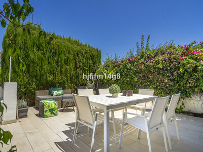 Casa adosada en venta en Marbella, Malaga