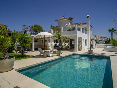 Villa à vendre en Marbella, Malaga