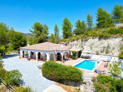 Villa for sale in Comares, Malaga