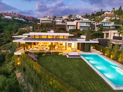 Villa for sale in Benahavis, Malaga