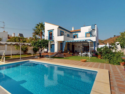 Villa for sale in Velez-Malaga, Malaga