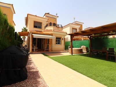 Villa zum verkauf in Guardamar del Segura, Alicante