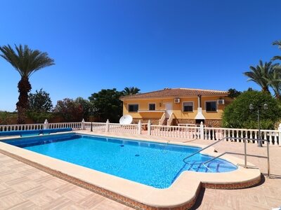 Cortijo/Finca zum verkauf in Catral, Alicante