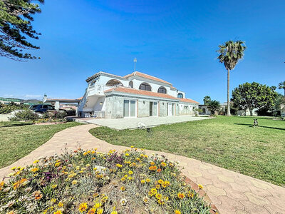 Villa te koop in Velez-Malaga, Malaga